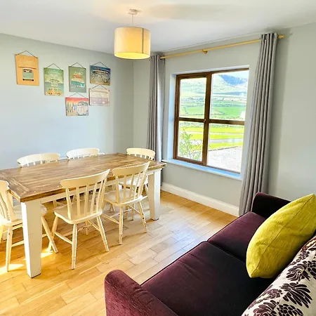 No's 6, 8 & 9 Dingle Homes * Lispole