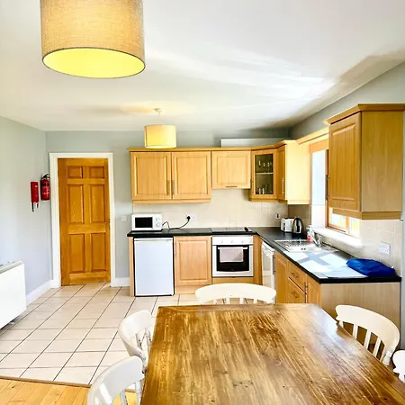 بيت للعطل No's 6, 8 & 9 Dingle Homes