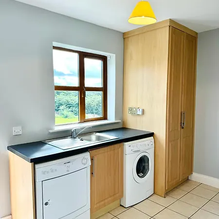 بيت للعطل No's 6, 8 & 9 Dingle Homes *