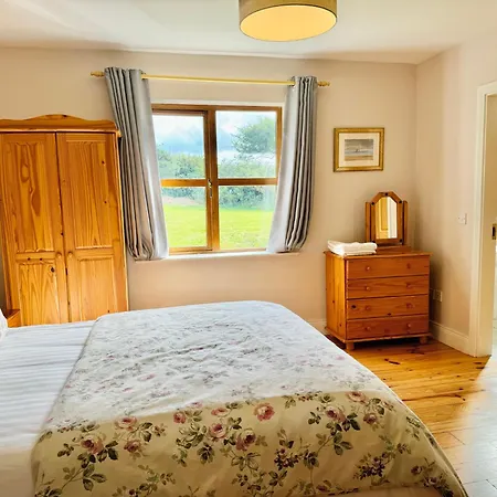 No's 6, 8 & 9 Dingle Homes Сasa de vacaciones *