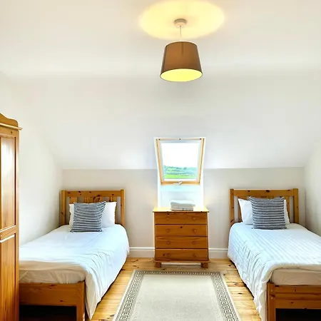 No's 6, 8 & 9 Dingle Homes Lispole