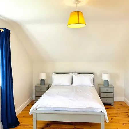 No's 6, 8 & 9 Dingle Homes بيت للعطل *