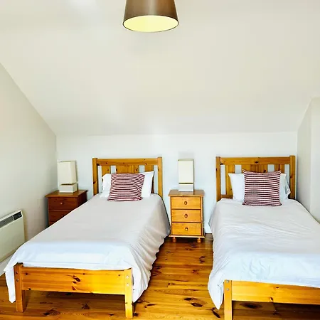 No's 6, 8 & 9 Dingle Homes Holiday home