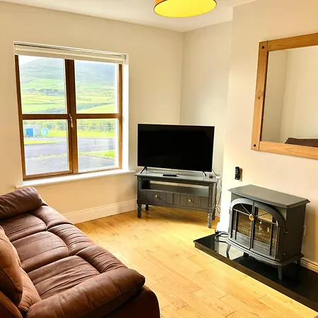 No's 6, 8 & 9 Dingle Homes Holiday home *